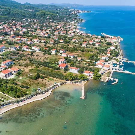 Stunning In With Wifi Neviđane