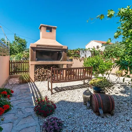 Stunning In With Wifi Apartament