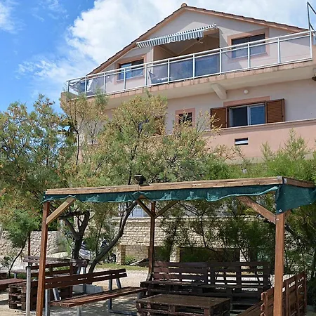 1 Bedroom Stunning In